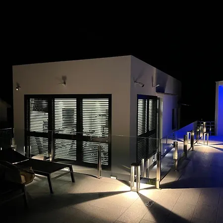 فيلة Luxury Sundance