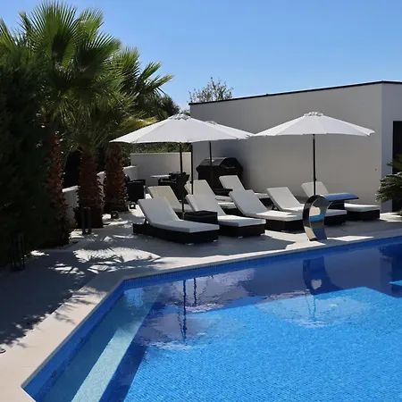 Luxury Sundance *