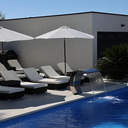 Luxury Sundance